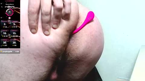 Snapshot of johanbarker chatting on November 2025 02:50:01 PM Johan online show from November 2025 02:50:01 PM