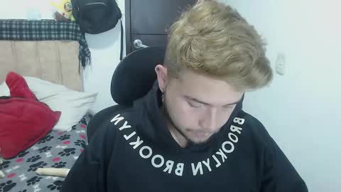 Snapshot of johanleonsweetboy chatting on October 2025 03:57:02 PM JOHAN independient model online show from October 2025 03:57:02 PM