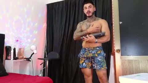 Snapshot of john_and_louis chatting on December 2024 11:13:01 AM John online show from December 2024 11:13:01 AM