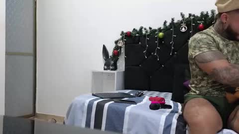 Snapshot of john_and_louis chatting on December 2024 11:00:02 AM John online show from December 2024 11:00:02 AM