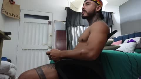 Snapshot of john_and_louis chatting on January 2025 11:06:01 AM John online show from January 2025 11:06:01 AM