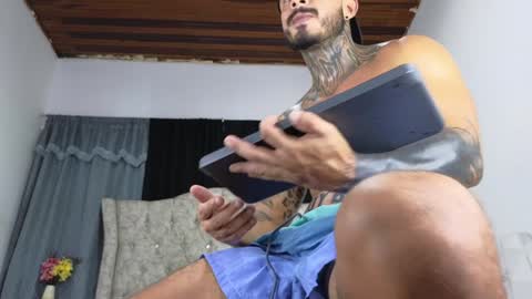 Snapshot of john_and_louis chatting on February 2025 05:51:01 PM John online show from February 2025 05:51:01 PM