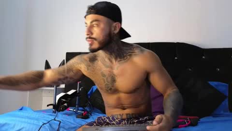 Snapshot of john_and_louis chatting on February 2025 11:18:02 AM John online show from February 2025 11:18:02 AM