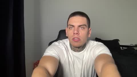 Snapshot of johnafterdark chatting on December 2025 01:43:02 AM JAXX online show from December 2025 01:43:02 AM