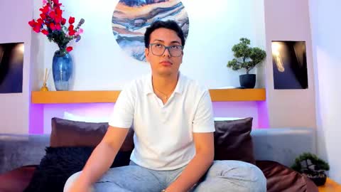 Snapshot of johnbelrose chatting on November 2025 07:58:01 PM johnbelrose online show from November 2025 07:58:01 PM