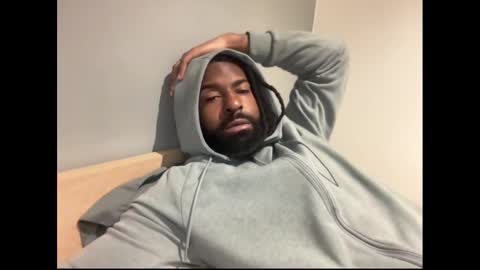 John Gabbana online show from October 2025 10:43:02 AM