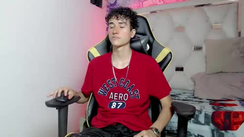 johnny_cagee online show from October 2025 04:41:02 AM