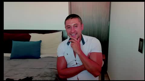 Snapshot of johnny_seens1 chatting on January 2025 09:54:01 PM Johnny online show from January 2025 09:54:01 PM