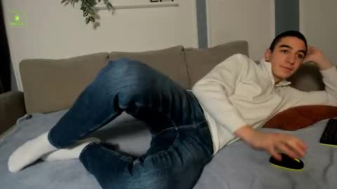 Snapshot of johny_travolta chatting on November 2025 12:51:01 PM johny_travolta online show from November 2025 12:51:01 PM