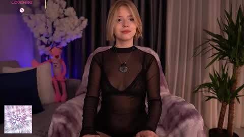 Snapshot of joice_queen chatting on October 2025 02:08:01 AM Paula online show from October 2025 02:08:01 AM