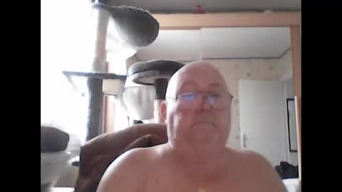 Snapshot of jojo60000529566 chatting on October 2025 07:52:02 AM jojo60000529566 online show from October 2025 07:52:02 AM