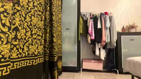 Snapshot of jolenehigashi chatting on November 2025 07:35:02 PM Jolene online show from November 2025 07:35:02 PM