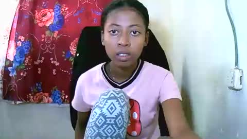 joliekah27 online show from January 2025 08:22:01 AM