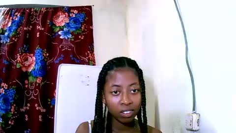 joliekah27 online show from January 2025 08:30:02 PM