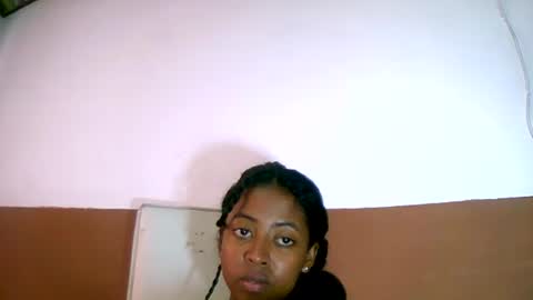 joliekah27 online show from February 2025 11:22:02 AM