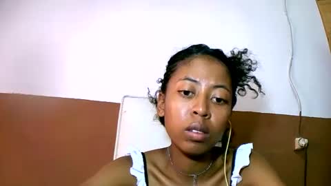 joliekah27 online show from February 2025 11:49:01 AM