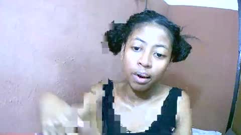 joliekah27 online show from March 2025 12:32:02 PM