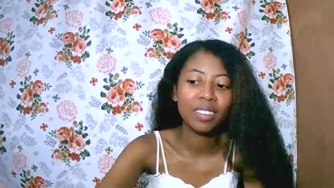 joliekah27 online show from March 2025 10:52:02 PM