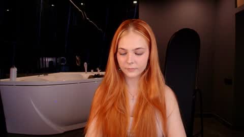 Snapshot of jolly_bean chatting on January 2025 04:12:01 AM Polly online show from January 2025 04:12:01 AM