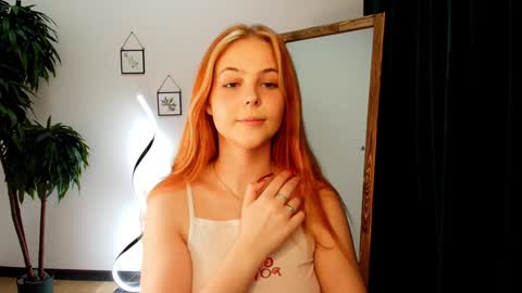 Snapshot of jolly_bean chatting on January 2025 08:36:01 AM Polly online show from January 2025 08:36:01 AM