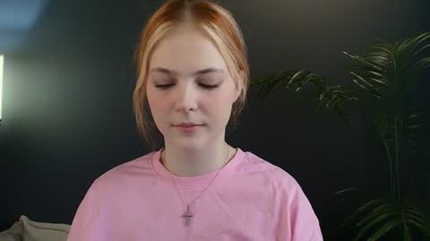 Snapshot of jolly_bean chatting on February 2025 02:17:01 AM Polly online show from February 2025 02:17:01 AM