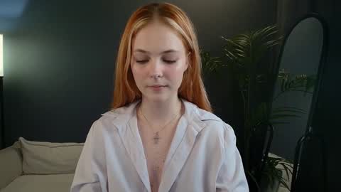 Snapshot of jolly_bean chatting on February 2025 08:24:01 AM Polly online show from February 2025 08:24:01 AM