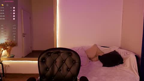 Snapshot of jolly_bean chatting on October 2025 02:59:01 AM Polly online show from October 2025 02:59:01 AM