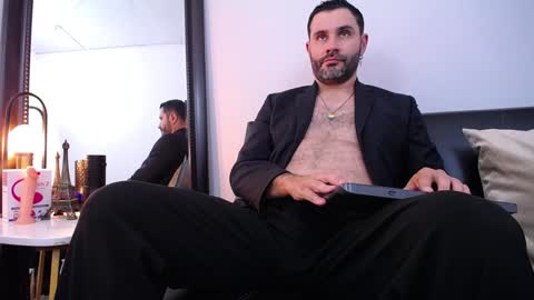  JONAS BEARD  online show from December 2024 07:05:01 PM