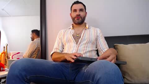  JONAS BEARD  online show from December 2024 07:55:01 PM