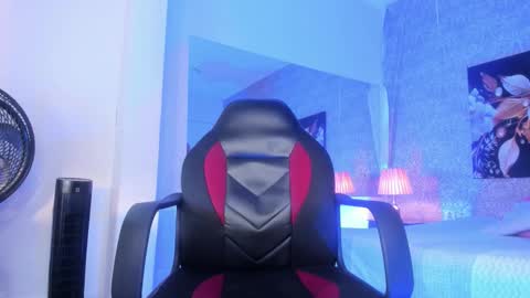 Jonas  online show from November 2025 07:58:02 PM