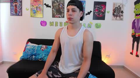 Instagram jonathanfit14 online show from November 2025 02:05:02 PM