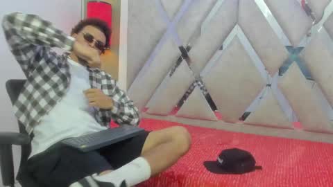 Snapshot of jordan_love7 chatting on February 2025 12:47:02 PM jordan online show from February 2025 12:47:02 PM