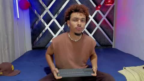 Snapshot of jordan_love7 chatting on February 2025 12:45:02 PM jordan online show from February 2025 12:45:02 PM