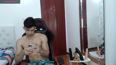 jose_rumbero91 online show from December 2024 08:40:02 PM