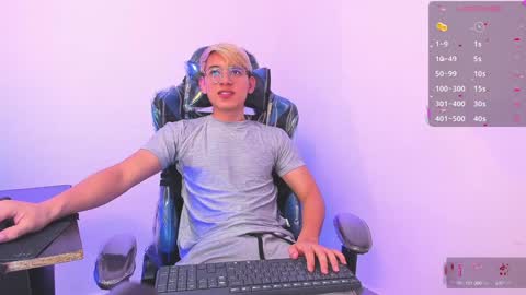 Snapshot of joseph_brown_ chatting on January 2025 12:30:01 PM JOSEPH BROWN online show from January 2025 12:30:01 PM