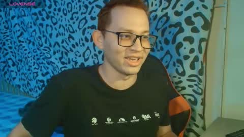Snapshot of josh_18cm chatting on October 2025 12:25:01 AM josh_18cm online show from October 2025 12:25:01 AM
