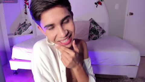 Joshua Sanz  online show from October 2025 03:45:01 AM