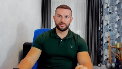 joshuamuscle69 online show from December 2024 01:02:02 PM