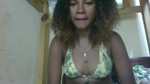 Snapshot of josiane93 chatting on October 2025 03:34:01 AM josiane online show from October 2025 03:34:01 AM