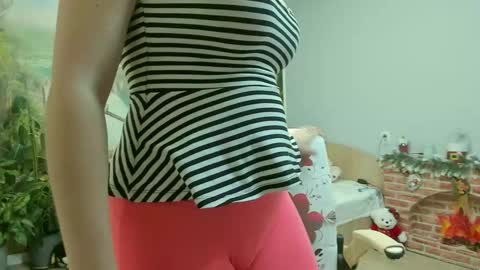 Snapshot of joyfuluntamed chatting on November 2025 04:33:02 AM joy online show from November 2025 04:33:02 AM