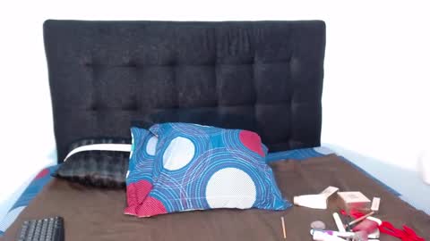    online show from October 2025 01:35:02 PM