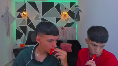 JuanSteven online show from October 2025 04:23:02 AM