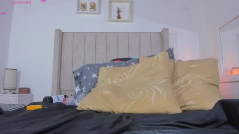 Lau   follow  online show from January 2025 10:07:02 PM
