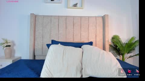 Lau   follow  online show from November 2025 07:01:02 PM