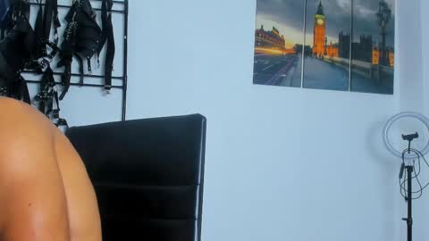 Snapshot of juanbladde chatting on October 2025 03:50:02 AM Juan Esteban online show from October 2025 03:50:02 AM