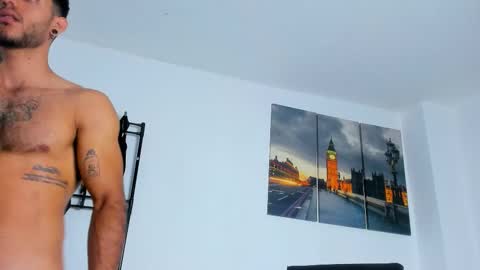 Snapshot of juanbladde chatting on October 2025 12:38:02 AM Juan Esteban online show from October 2025 12:38:02 AM