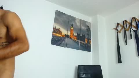 Snapshot of juanbladde chatting on November 2025 05:45:02 PM Juan Esteban online show from November 2025 05:45:02 PM