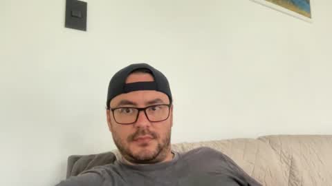 juanchom online show from October 2025 01:18:02 PM