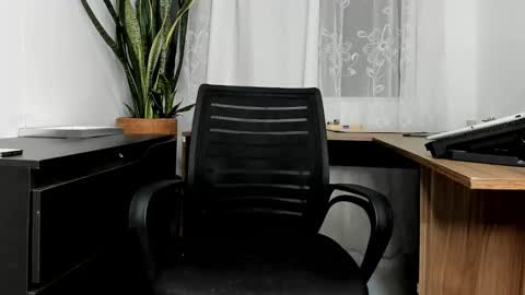 Juan Diego Uribe online show from November 2025 01:17:02 AM