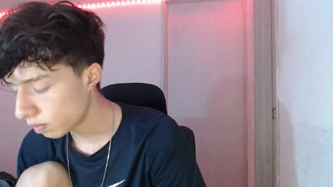 juanmres online show from December 2025 03:12:01 AM